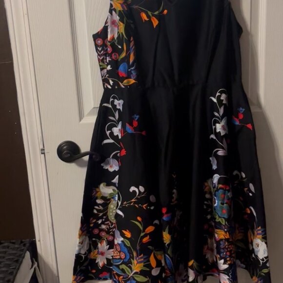 Black with flowers A-line dress - Picture 9 of 9